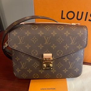 Louis Vuitton Pochette Métis